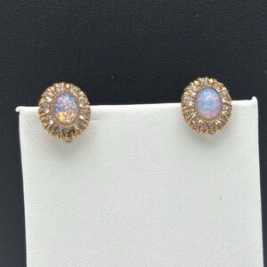 Vintage opal glass center gold tone rhinestones oval screwback earrings dainty